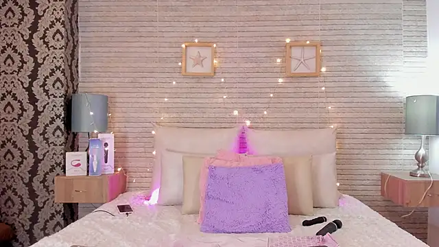 Snapshot of Catalinna_Thompson chatting on February 2025 06:21:01 PM Catalinna Thompson online show from February 2025 06:21:01 PM