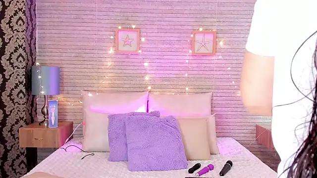 Snapshot of Catalinna_Thompson chatting on March 2025 12:02:02 PM Catalinna Thompson online show from March 2025 12:02:02 PM