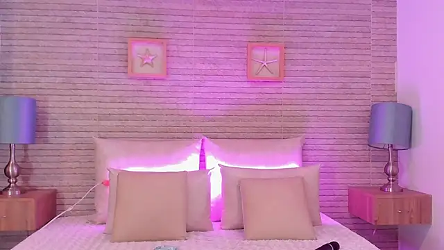 Snapshot of Catalinna_Thompson chatting on March 2025 12:04:02 PM Catalinna Thompson online show from March 2025 12:04:02 PM