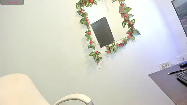 ariana crazzy online show from December 2024 06:10:01 PM