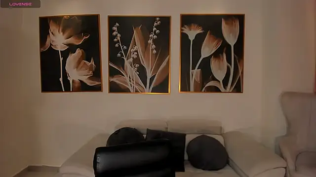 AlinaKravitz online show from March 2026 06:29:01 PM