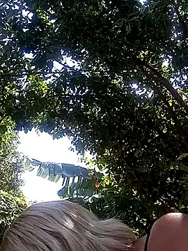 Snapshot of blondebitchlitle chatting on February 2026 03:05:01 PM blondebitchlitle online show from February 2026 03:05:01 PM