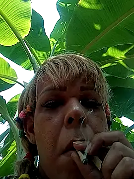 Snapshot of blondebitchlitle chatting on February 2026 05:53:02 PM blondebitchlitle online show from February 2026 05:53:02 PM