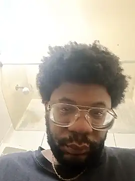 Snapshot of dvaughn3117 chatting on February 2026 09:11:02 PM dvaughn3117 online show from February 2026 09:11:02 PM