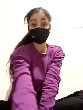 magicmoment00786 online show from December 2024 04:29:02 PM