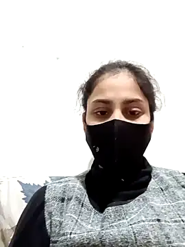 magicmoment00786 online show from December 2024 04:32:01 PM