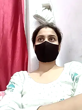 magicmoment00786 online show from October 2025 02:02:01 PM