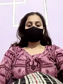 magicmoment00786 online show from November 2025 04:36:01 PM