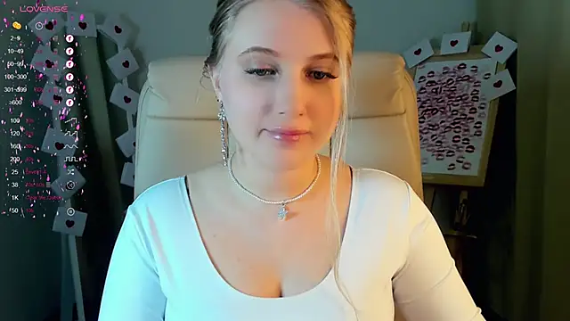 Evacadooo online show from February 2025 05:22:01 AM