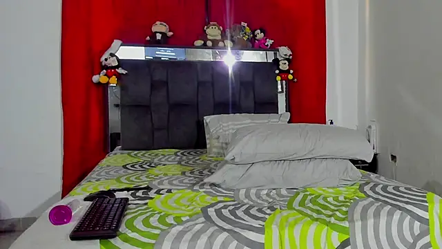 Snapshot of chloe_vasquez710 chatting on January 2025 09:41:01 PM chloe vasquez710 online show from January 2025 09:41:01 PM