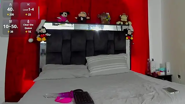 Snapshot of chloe_vasquez710 chatting on January 2025 04:44:01 PM chloe vasquez710 online show from January 2025 04:44:01 PM