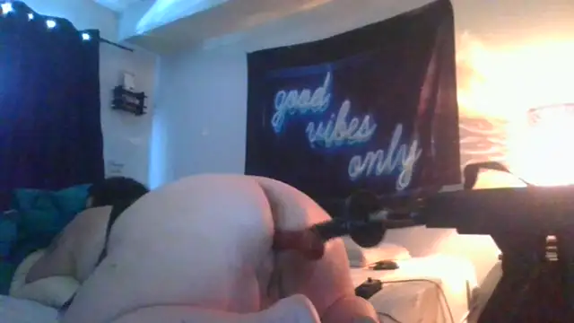 Yourfantasy1379 online show from February 2026 06:50:01 PM