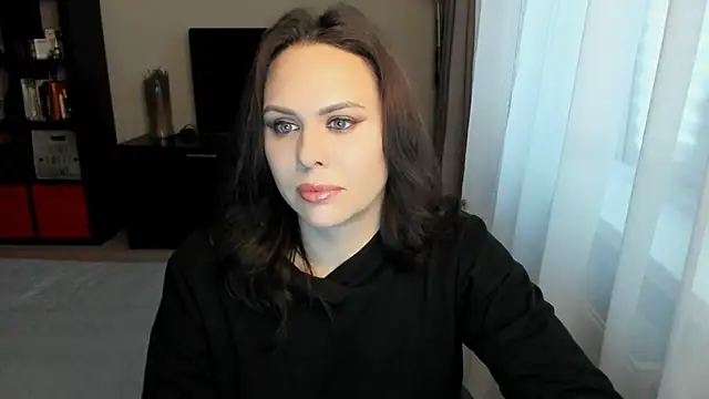 MollyCheiz online show from November 2025 12:36:02 PM