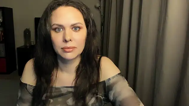 MollyCheiz online show from July 2026 11:08:02 PM