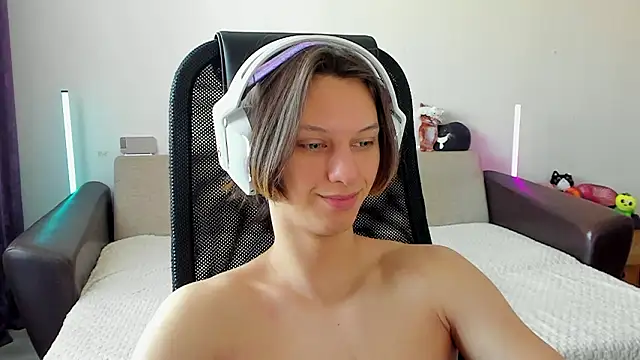 Ostin meow online show from February 2026 06:26:01 AM