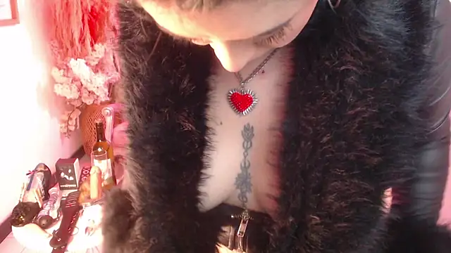 scarleth blue online show from November 2025 03:04:01 AM