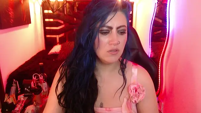 Snapshot of scarleth_blue chatting on April 2026 03:19:01 AM scarleth blue online show from April 2026 03:19:01 AM