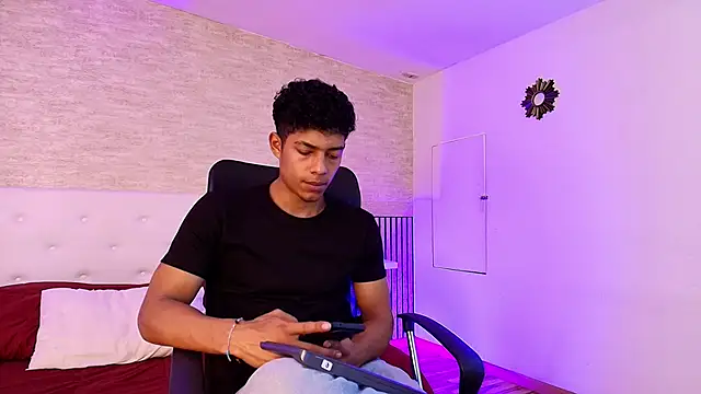 Snapshot of wagz chatting on December 2025 11:48:01 AM wagz online show from December 2025 11:48:01 AM