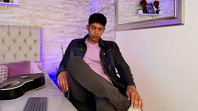 Snapshot of wagz chatting on April 2026 08:18:01 PM wagz online show from April 2026 08:18:01 PM