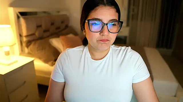 Camilaa bueno online show from December 2025 11:23:01 PM