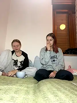 ella grays online show from October 2025 05:08:01 PM