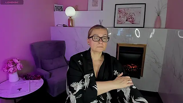 AlexandraKind online show from February 2025 07:44:02 PM