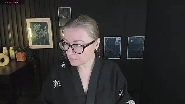 AlexandraKind online show from March 2025 08:48:01 PM