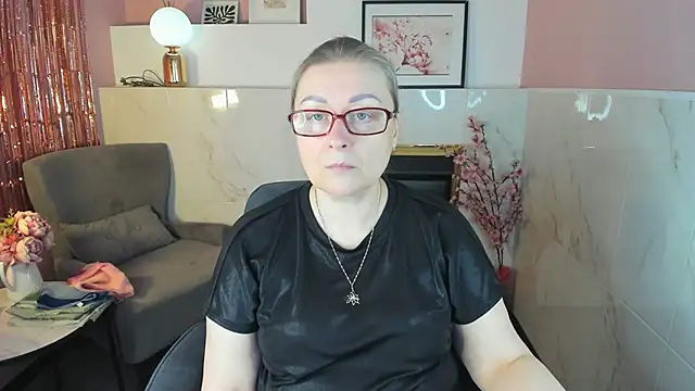 AlexandraKind online show from January 2026 01:37:02 PM