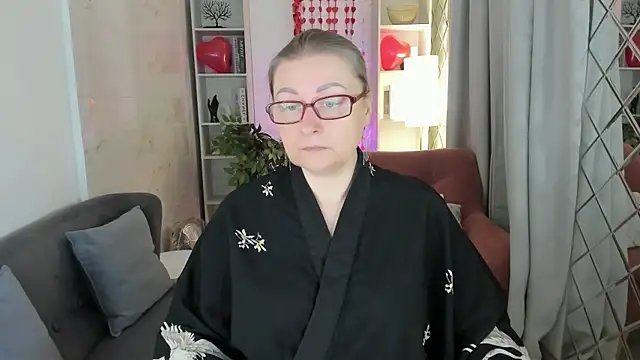 AlexandraKind online show from February 2026 01:38:01 PM