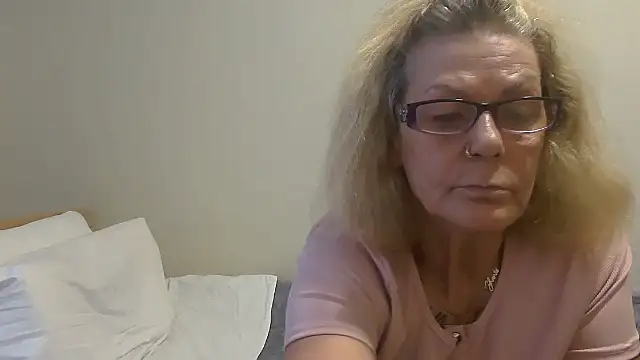 housewife shantie online show from September 2025 07:01:01 AM