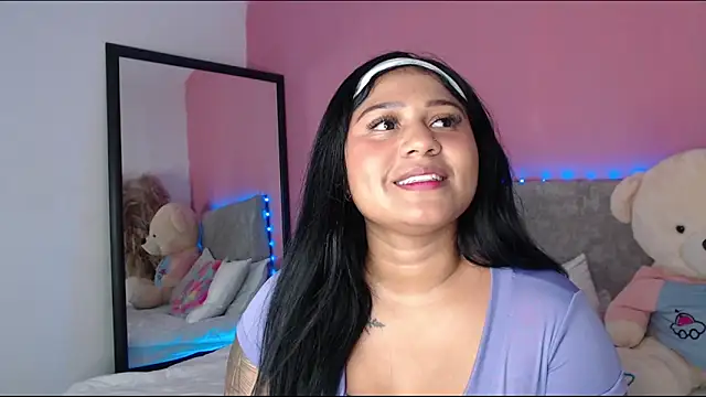 Snapshot of alinakiss chatting on April 2026 03:33:02 AM alinakiss online show from April 2026 03:33:02 AM
