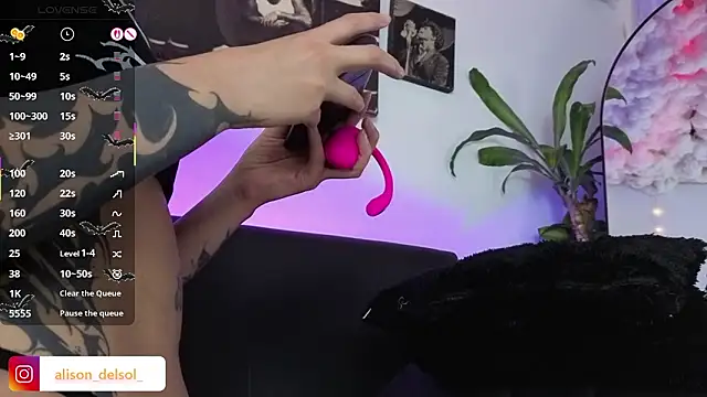 Alisson Wynter online show from January 2026 04:27:01 AM