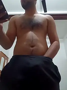 Snapshot of smartboy010101 chatting on December 2024 01:05:02 PM smartboy010101 online show from December 2024 01:05:02 PM