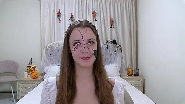 AgataAisitt online show from October 2025 05:35:01 PM