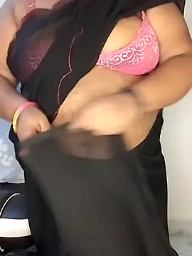 Snapshot of Sexy_Radhikaa chatting on May 2026 11:23:01 PM Sexy Radhikaa online show from May 2026 11:23:01 PM