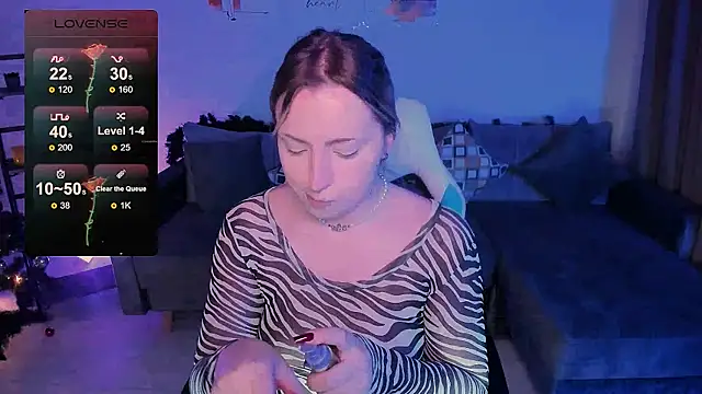Snapshot of Jenny_Luvv chatting on December 2024 07:44:02 AM Jenny Luvv online show from December 2024 07:44:02 AM
