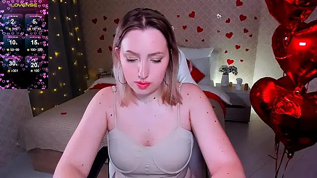 Snapshot of Jenny_Luvv chatting on February 2025 05:44:01 PM Jenny Luvv online show from February 2025 05:44:01 PM