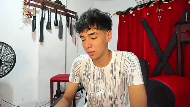 Snapshot of Harry_LatinBoy chatting on December 2024 07:59:02 PM Harry LatinBoy online show from December 2024 07:59:02 PM