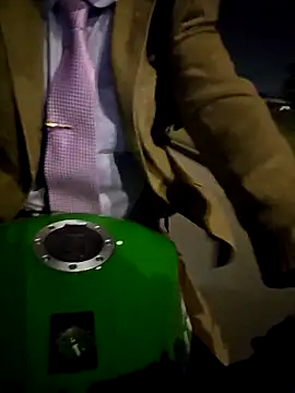 Snapshot of Fuckboy4public chatting on September 2025 04:12:02 AM Fuckboy4public online show from September 2025 04:12:02 AM