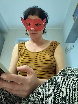 Snapshot of Vagabondainnamorata chatting on April 2026 05:37:01 PM Vagabondainnamorata online show from April 2026 05:37:01 PM