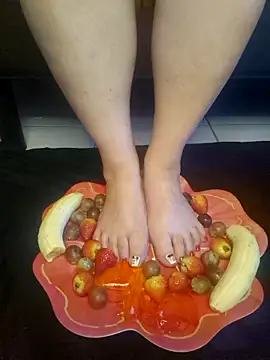 Scarlett45  online show from April 2026 10:23:02 PM