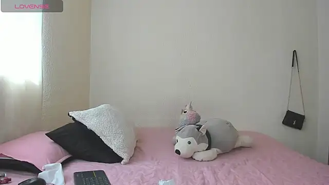 Hannah Baileyy online show from February 2025 06:52:01 PM