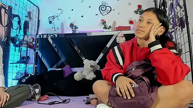 abby eemily online show from November 2025 12:16:02 PM