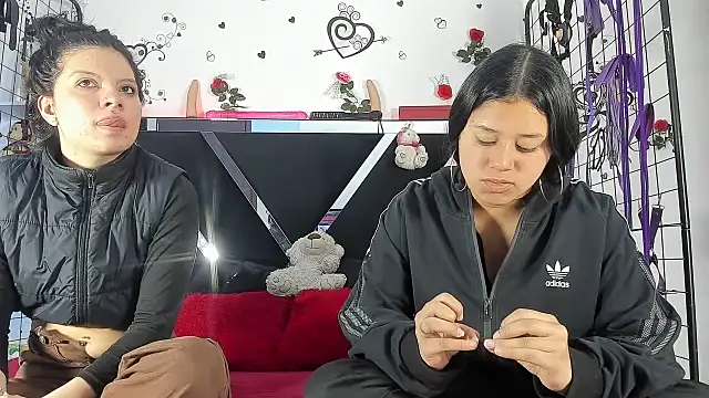 abby eemily online show from November 2025 12:05:02 PM