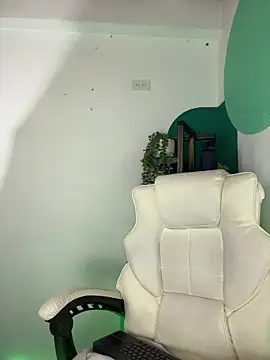 LollaByer online show from April 2026 09:09:01 PM