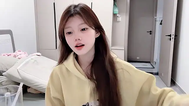 yangyang-1115 online show from September 2025 05:00:02 AM