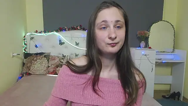 MichelLeee online show from April 2026 12:20:01 PM