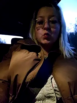 Snapshot of Lillyloo_ chatting on March 2025 05:50:02 PM Lillyloo  online show from March 2025 05:50:02 PM