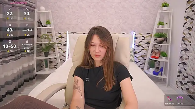 Snapshot of DreamyLinaa chatting on June 2026 07:49:01 PM DreamyLinaa online show from June 2026 07:49:01 PM
