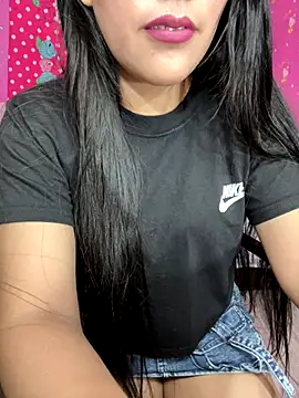 Snapshot of Velyn_18 chatting on December 2025 05:41:02 PM Velyn 18 online show from December 2025 05:41:02 PM